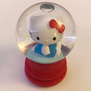 Hello Kitty Miniature Snow Globe (Used)